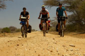  Am Kilimanjaro Heilige Berge und Wilde Steppen | Unterwegs im Land der Massai